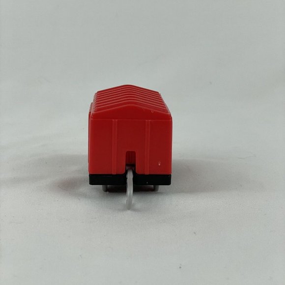 Thomas & Friends Train Trackmaster Motorized Engine 2009 Mattel Blue w/Red Car - Picture 11 of 13